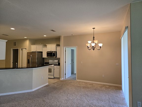 Open plan - Dining Area