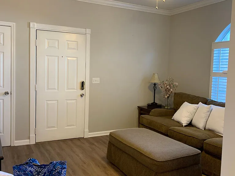 2721 Linmar Ave #2721 — Photo 1