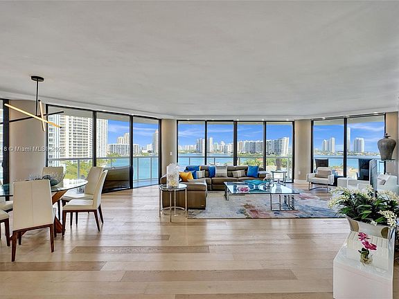 4th image of 4000 Island Blvd #906