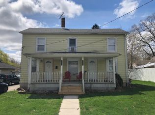 620 Cottage Row #A, Sycamore, IL 60178