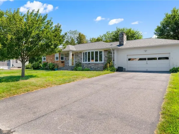 30 Oak Grove Blvd, North Providence, RI 02911