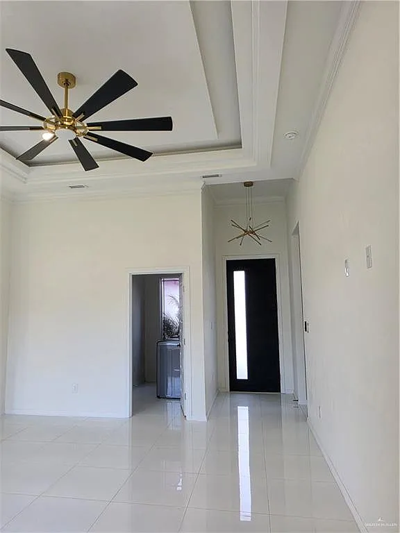 3 bed, 2.0 bath, 1349 sqft, $1,700 — Photo 2