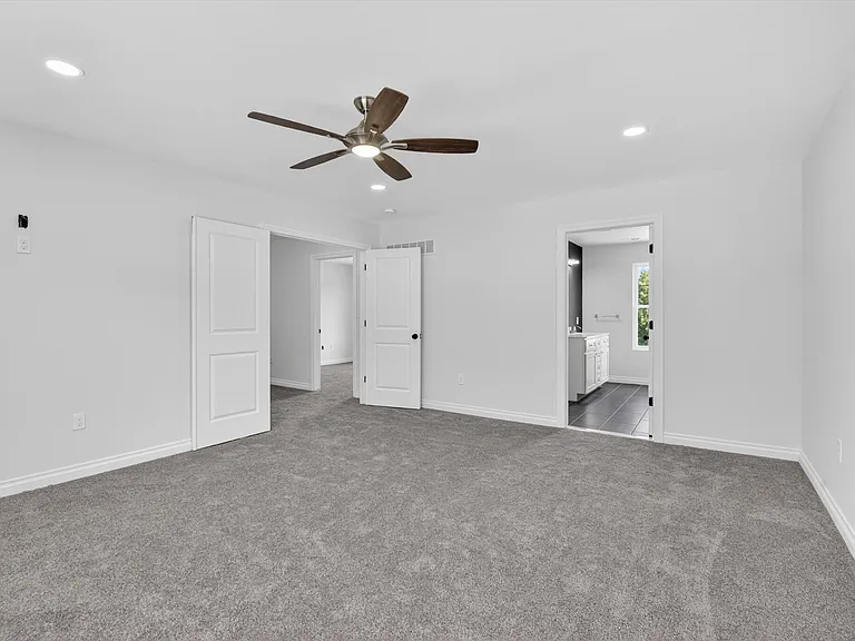 8760 Barrington Dr — Photo 40