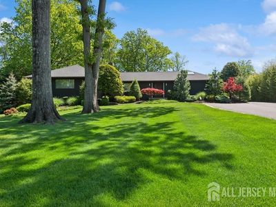 29 Oak Grove Ln, Edison, NJ, 08820