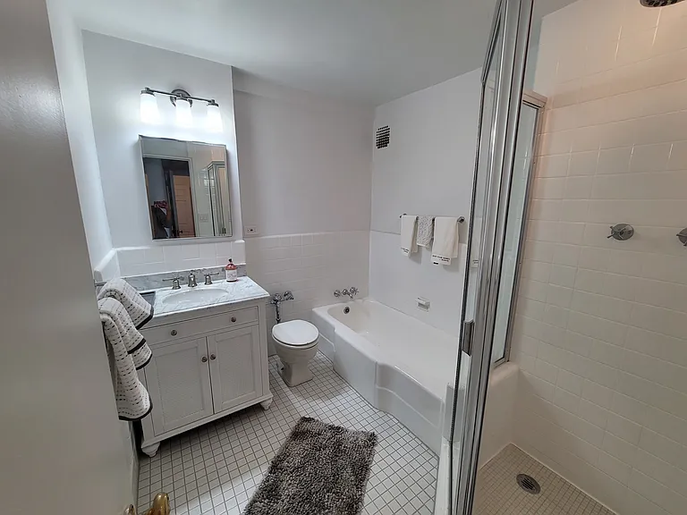 40 Central Park S #16D — Photo 13