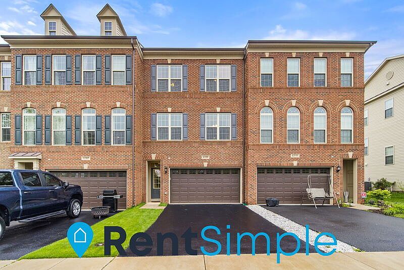 1st image of 6709 Pinchot Ln