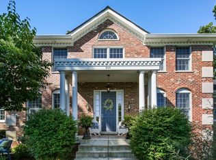 1 Chestnut, Lemont, IL 60439