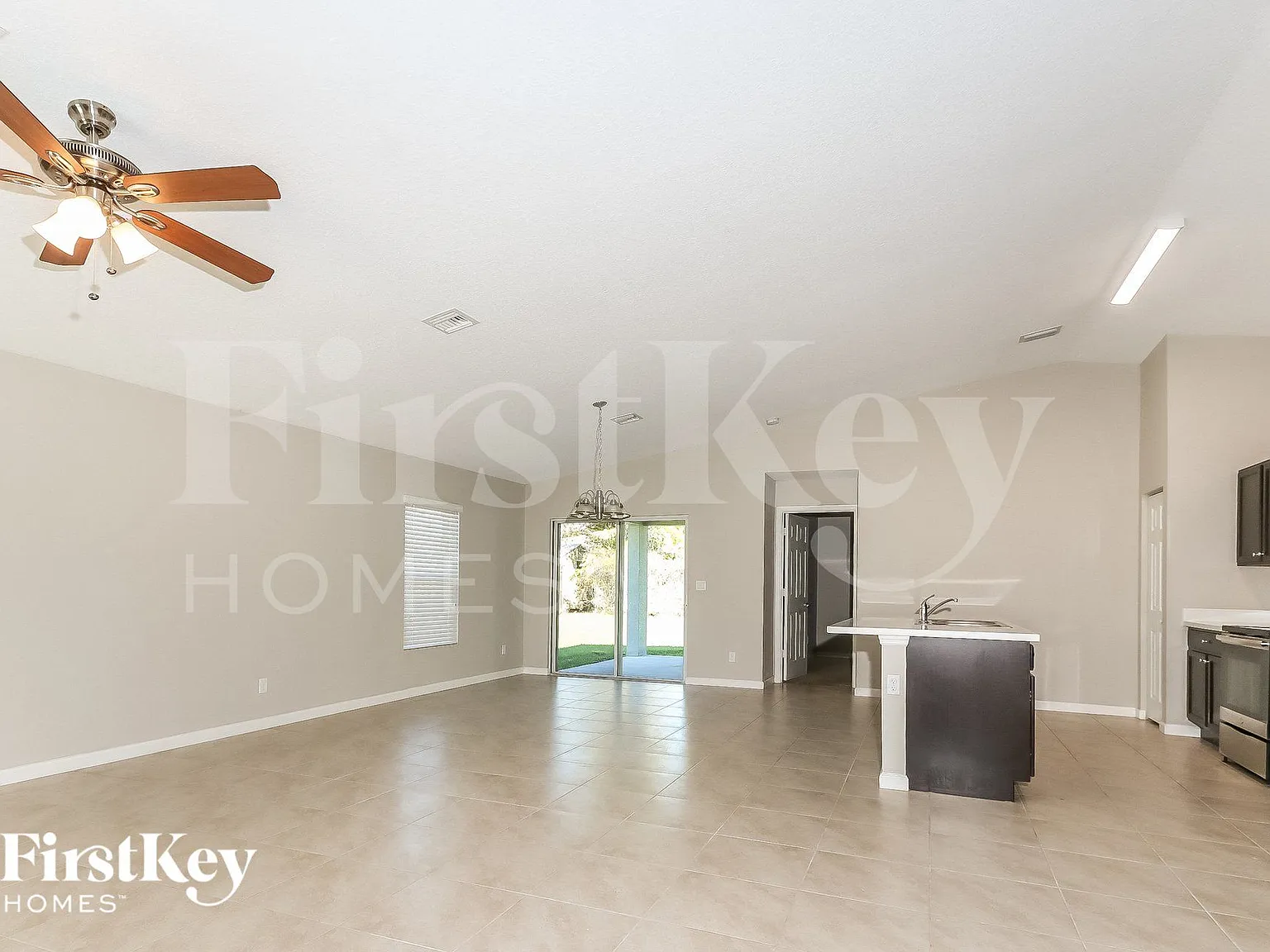 3 bed, 2.0 bath, 1597 sqft, $2,775 — Photo 4