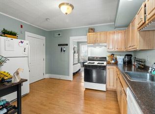 18 Market St #3, Amesbury, MA 01913