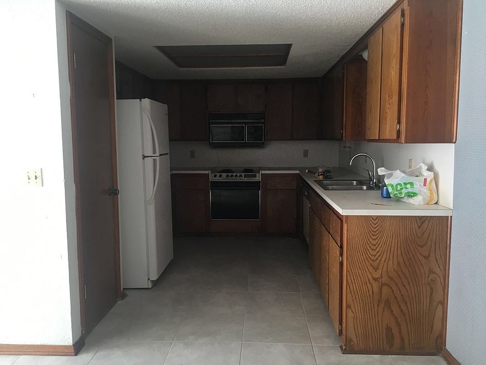 2nd image of 1504 SW 96th St