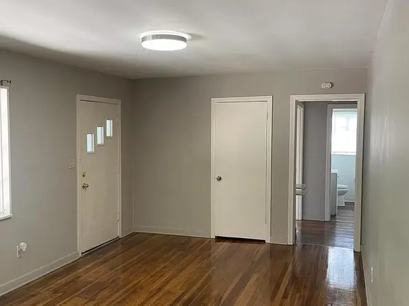 105 Lakeview Dr, Clinton, MS 39056