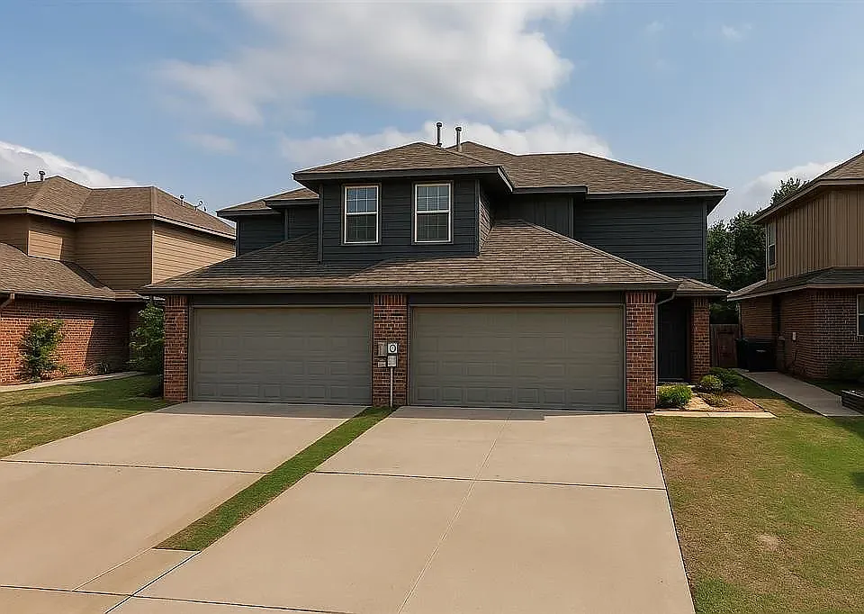 3 bed, 1280 sqft, $1,700 — Photo 1