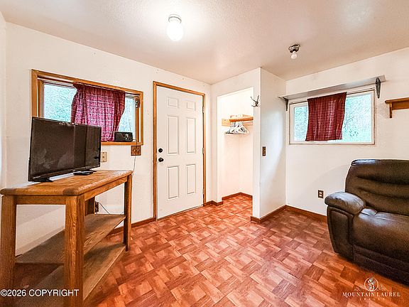 3rd image of 11439 W King Arthur Dr