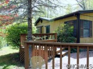 108 Rockwood Dr, Whittier, NC 28789