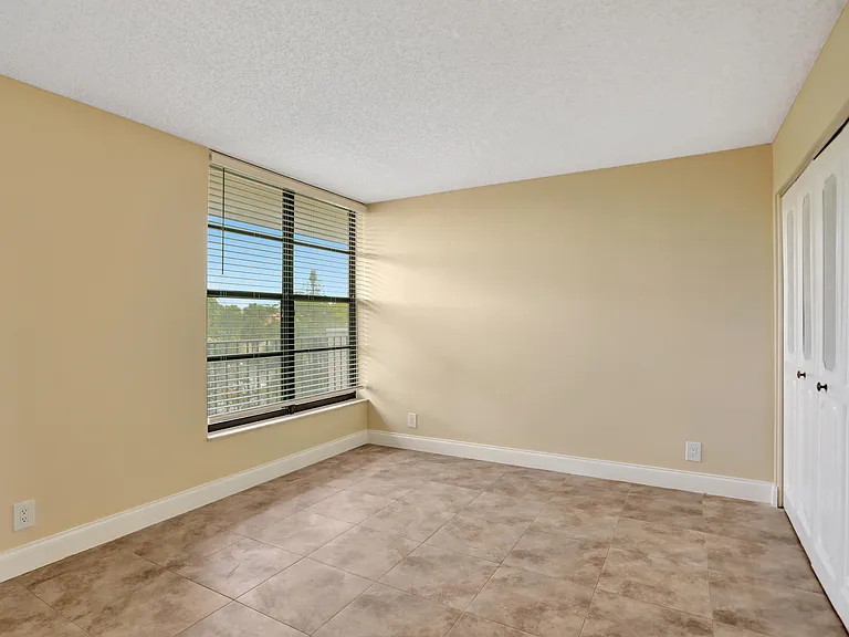 3 Royal Palm Way #403 — Photo 10