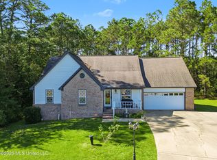 15012 Nassau Cir W, Biloxi, MS 39532