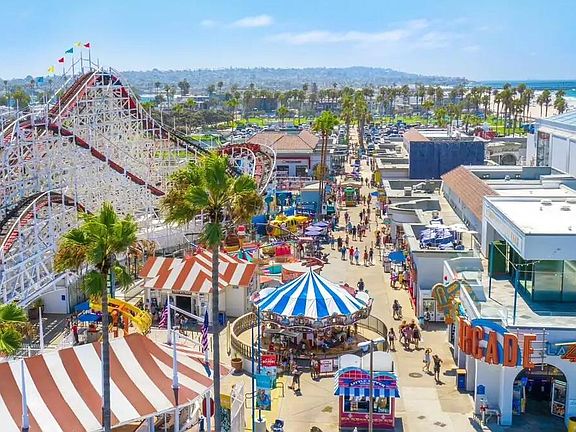 Prime Location! Right across the street from Belmont Park and conveniently close to major freeways. Enjoy the best of both worlds with beachside fun and easy city access!