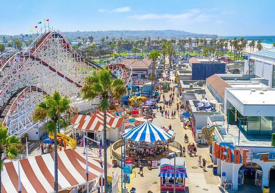 Prime Location! Right across the street from Belmont Park and conveniently close to major freeways. Enjoy the best of both worlds with beachside fun and easy city access!