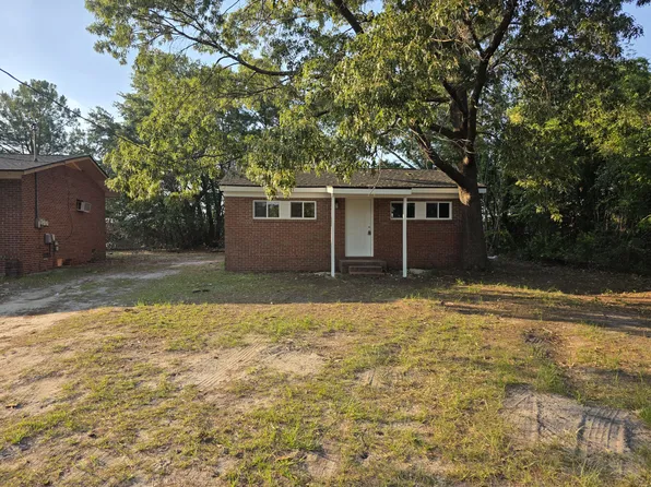 144 Par Dr, Fayetteville, NC 28311
