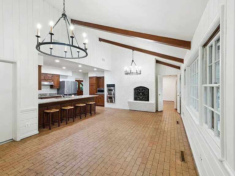 6313 Stoneham Ln — Photo 11