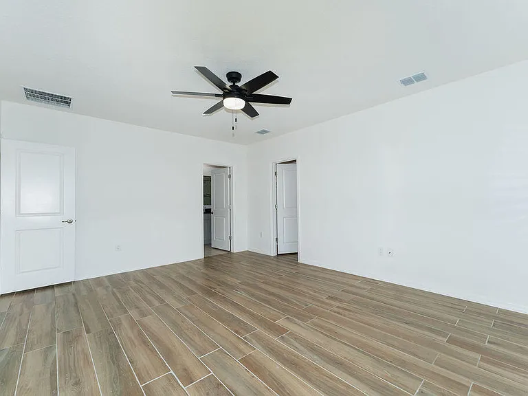 138 SW Carter Ave — Photo 41
