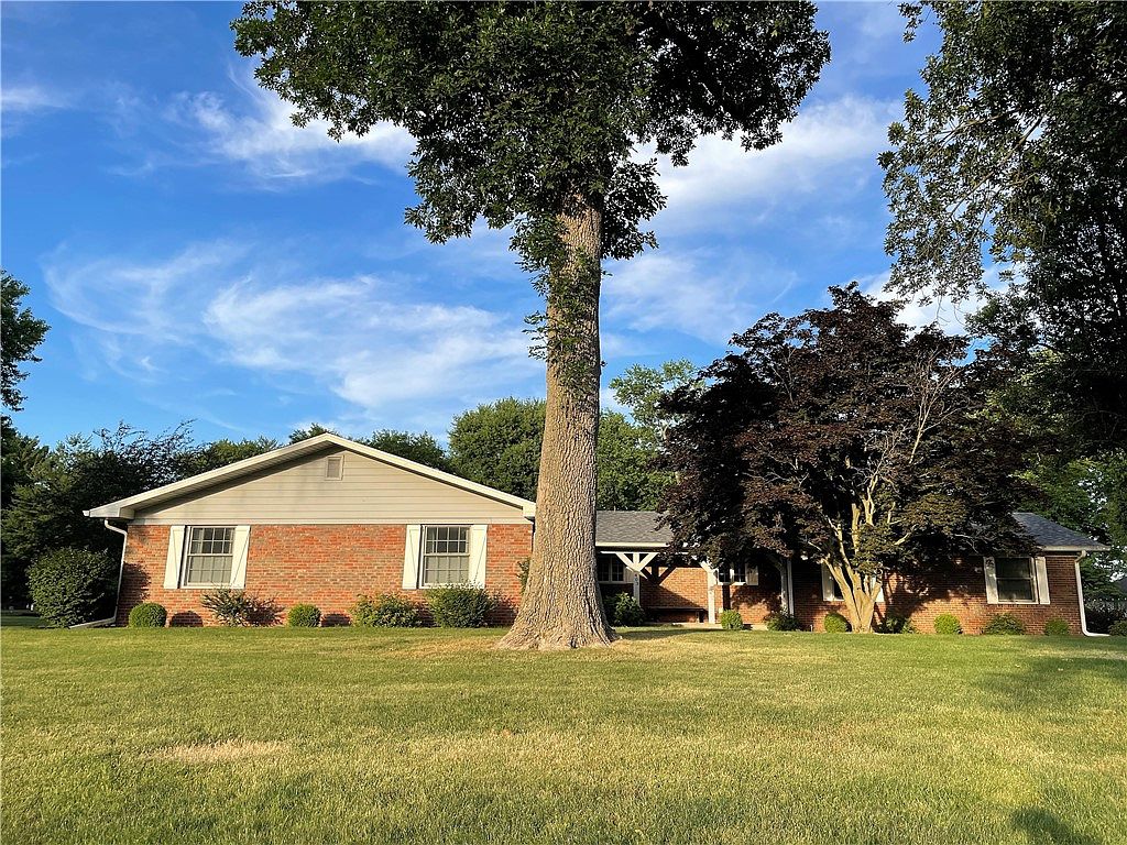 403 N Gray St, Sidell, IL 61876 Zillow