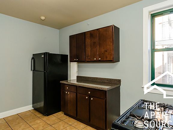 4th image of 6907 S Paxton Ave #2