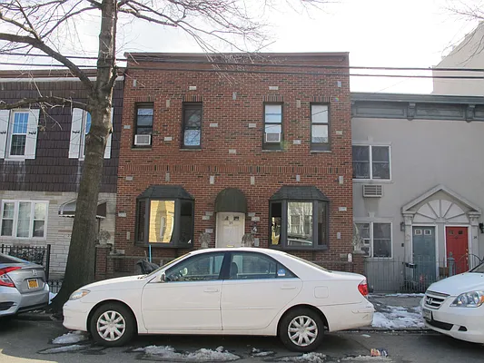 Rented by Dwell Residential Inc | media 16