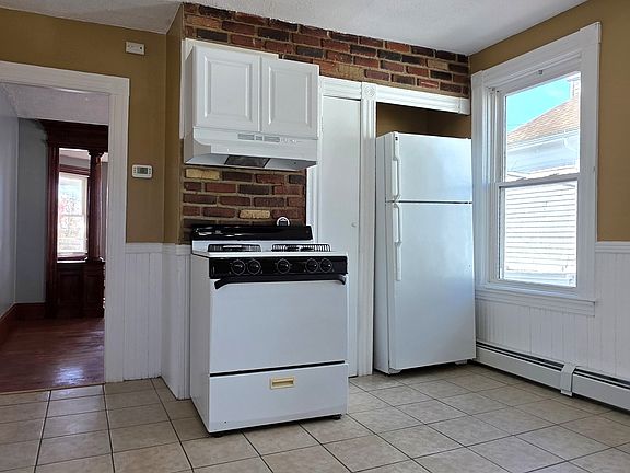 4th image of 313 Branch Ave #2