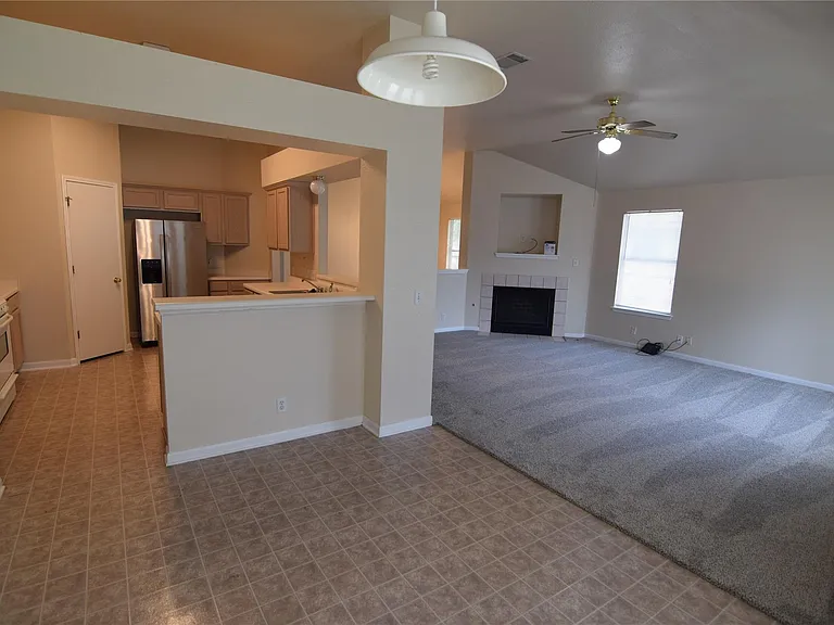 380 Zebra Dr — Photo 5