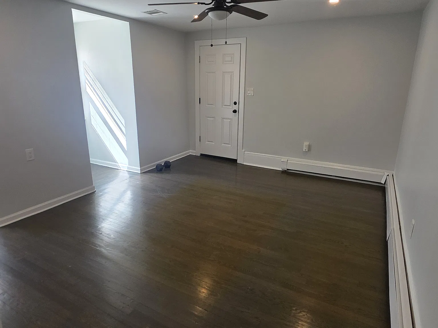 2 bed, 500 sqft, $2,200 — Photo 4