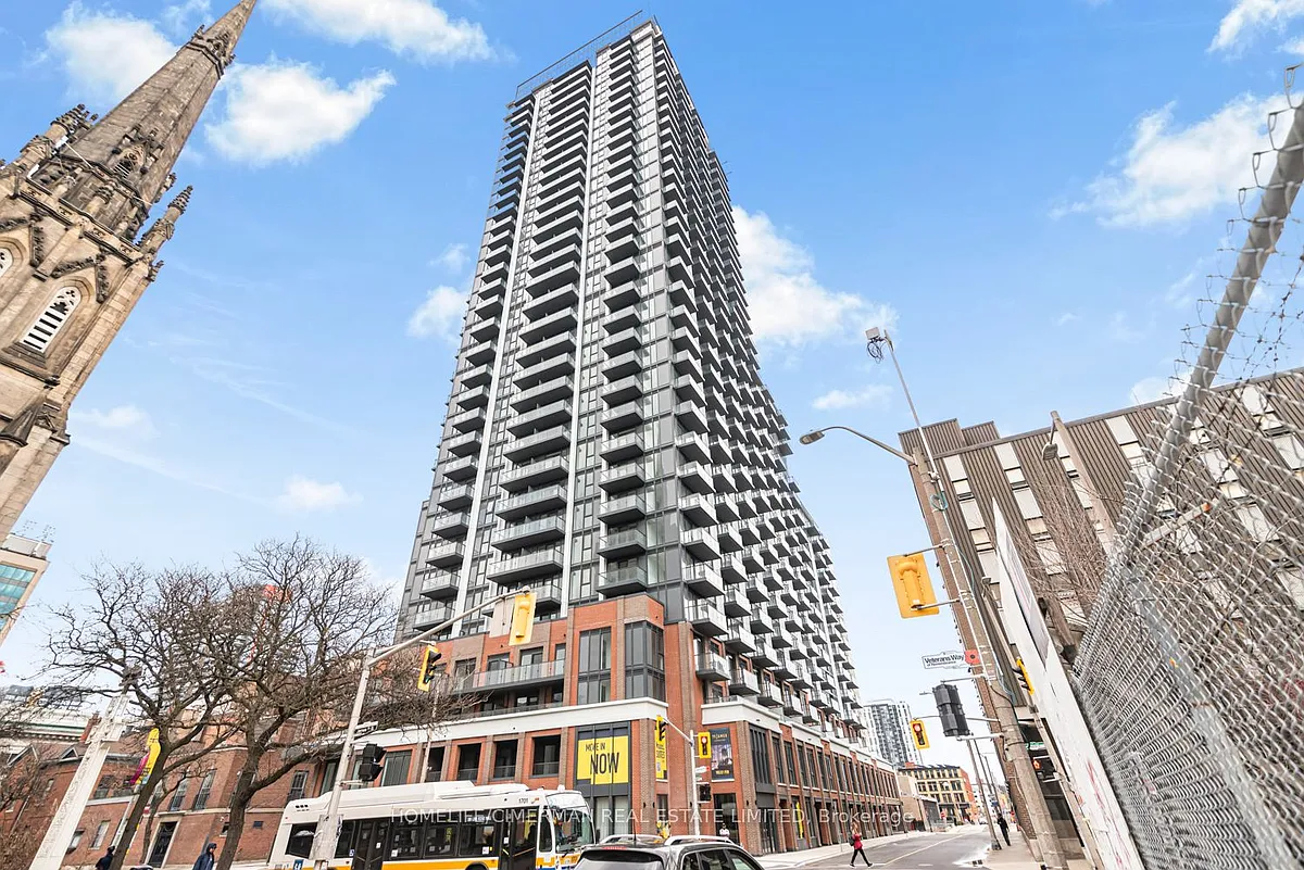 Building Photo - 75 James St S #2016