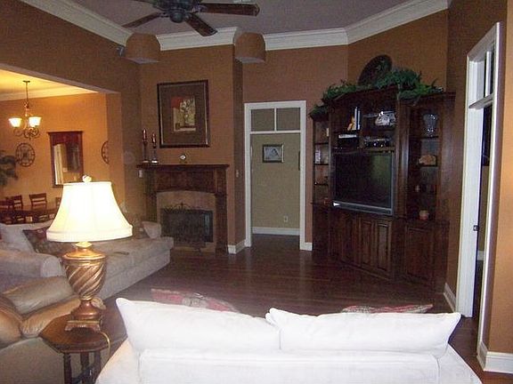 2nd image of 171 Esplanade Blvd