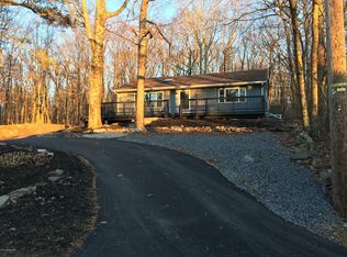 6368 Lakeshore Dr E, East Stroudsburg, PA 18302