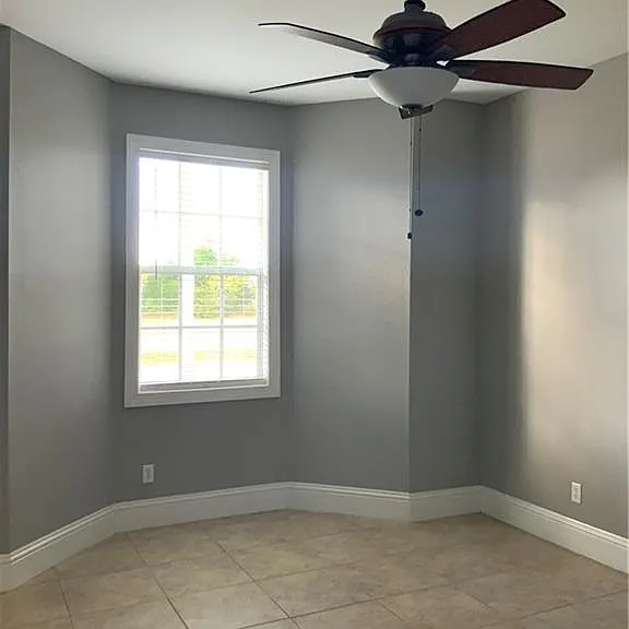 2715 SW 2nd Pl — Photo 26