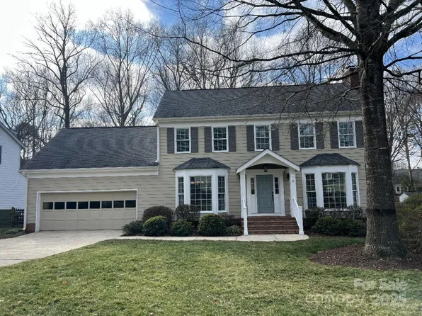 10506 S Hall Dr, Charlotte, NC 28270