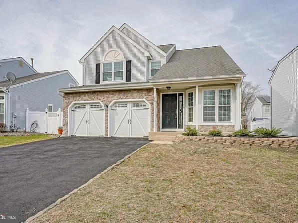 16 Mystic Way, Burlington, NJ 08016