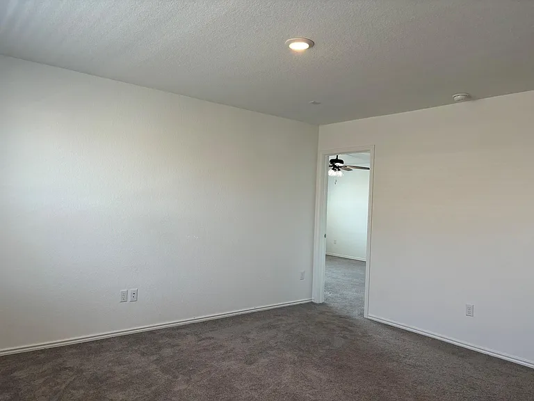 108 Bennington Dr — Photo 12