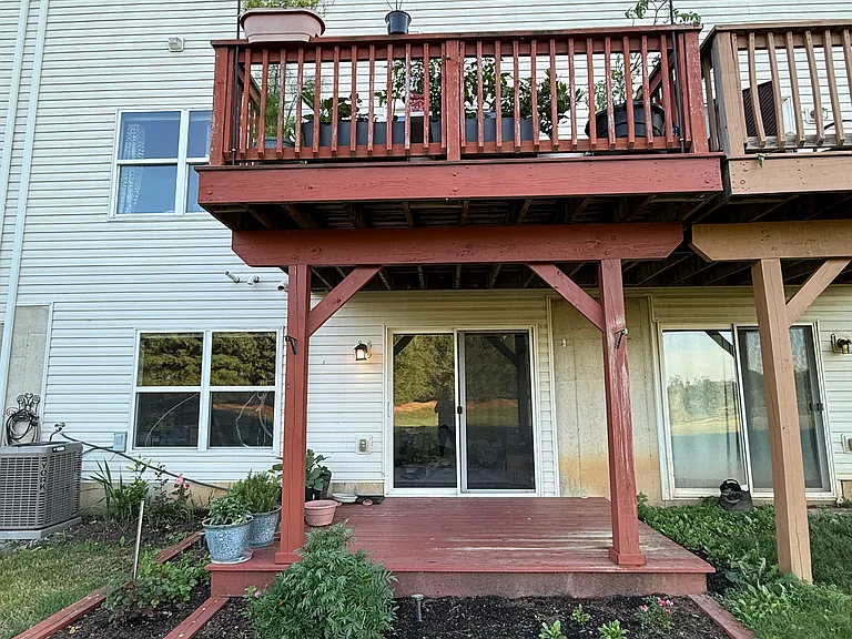 1001 King Way — Photo 2