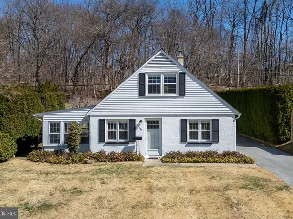 725 Hillside Dr, West Chester, PA 19380