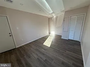 2537 E Auburn St — Photo 4