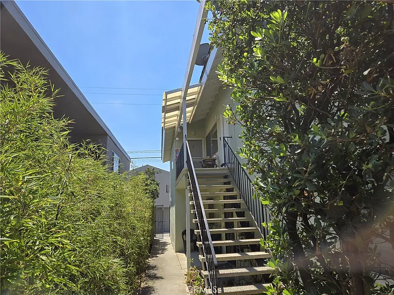1214 Agate St #D — Photo 15