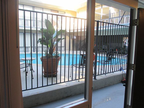 4th image of 125 Ximeno Ave APT 4