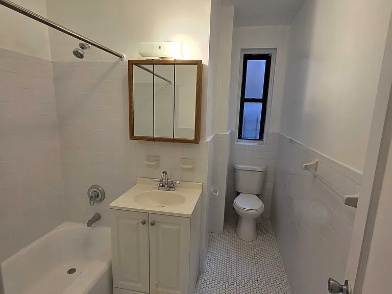 2845 University Ave #4C — Photo 7