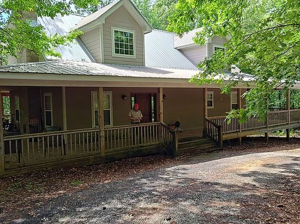 76 Halls Folly Rd