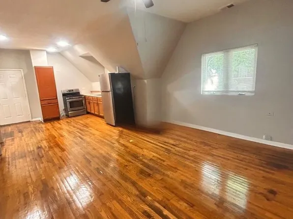 4700 W Monroe St #2B, Chicago, IL 60644