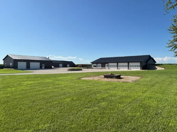 2101 290th St, Rowley, IA 52329