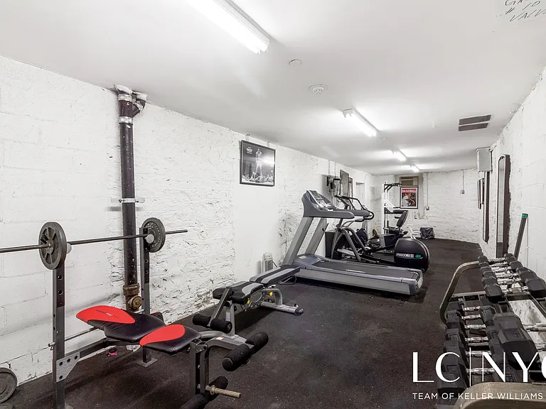 305 W 150th St #503 — Photo 16