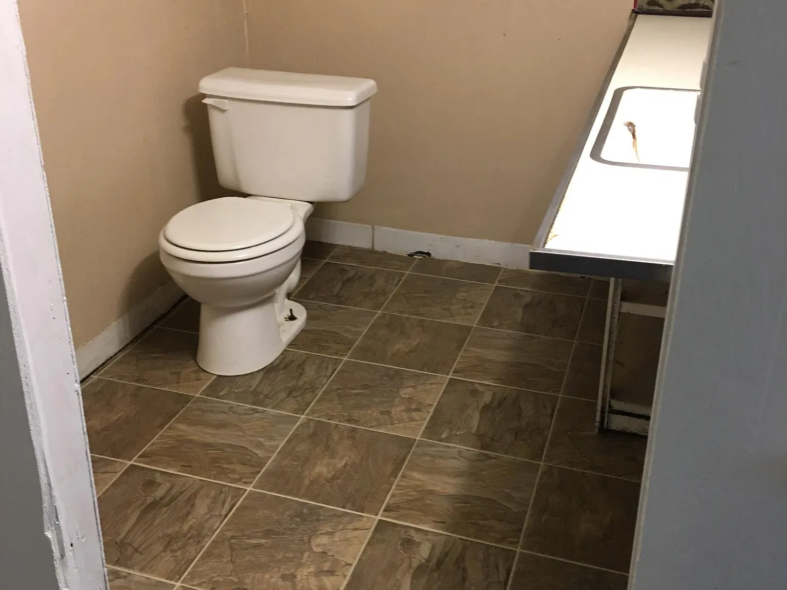 10 bed, 4.5 bath, 1000 sqft, $4,500 — Photo 4