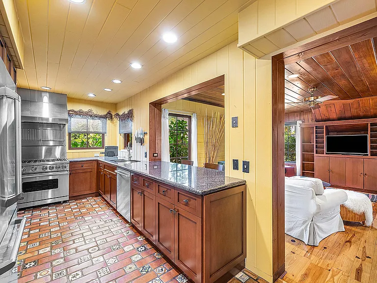 334 Palm Trl — Photo 25